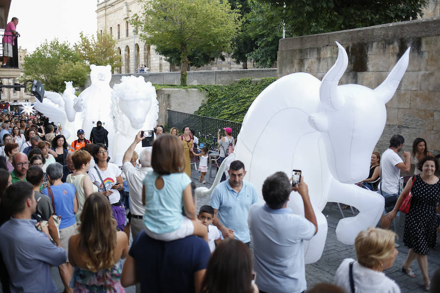 'Planetarium' deslumbra a los salmantinos y a los visitantes con sus figuras estelares