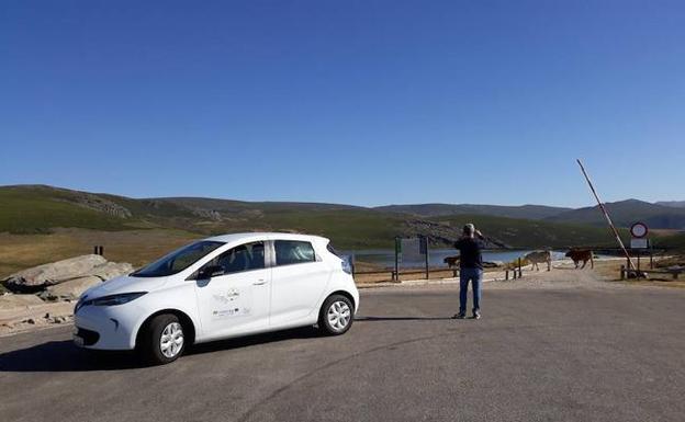 Un proyecto transfronterizo permite conocer cuatro parques naturales de Castilla y León en vehículos eléctricos