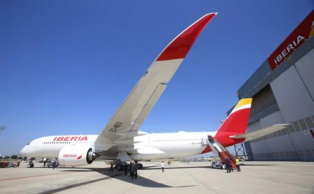 El Airbus A350-900 'Plácido Domingo' de Iberia.