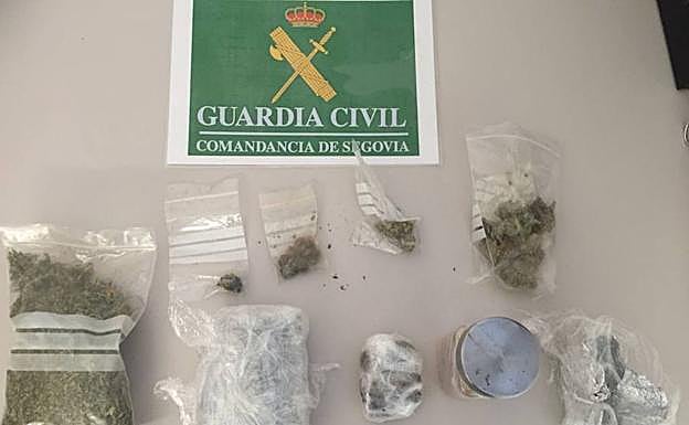 Droga aprehendida por la Guardia Civil. El Norte