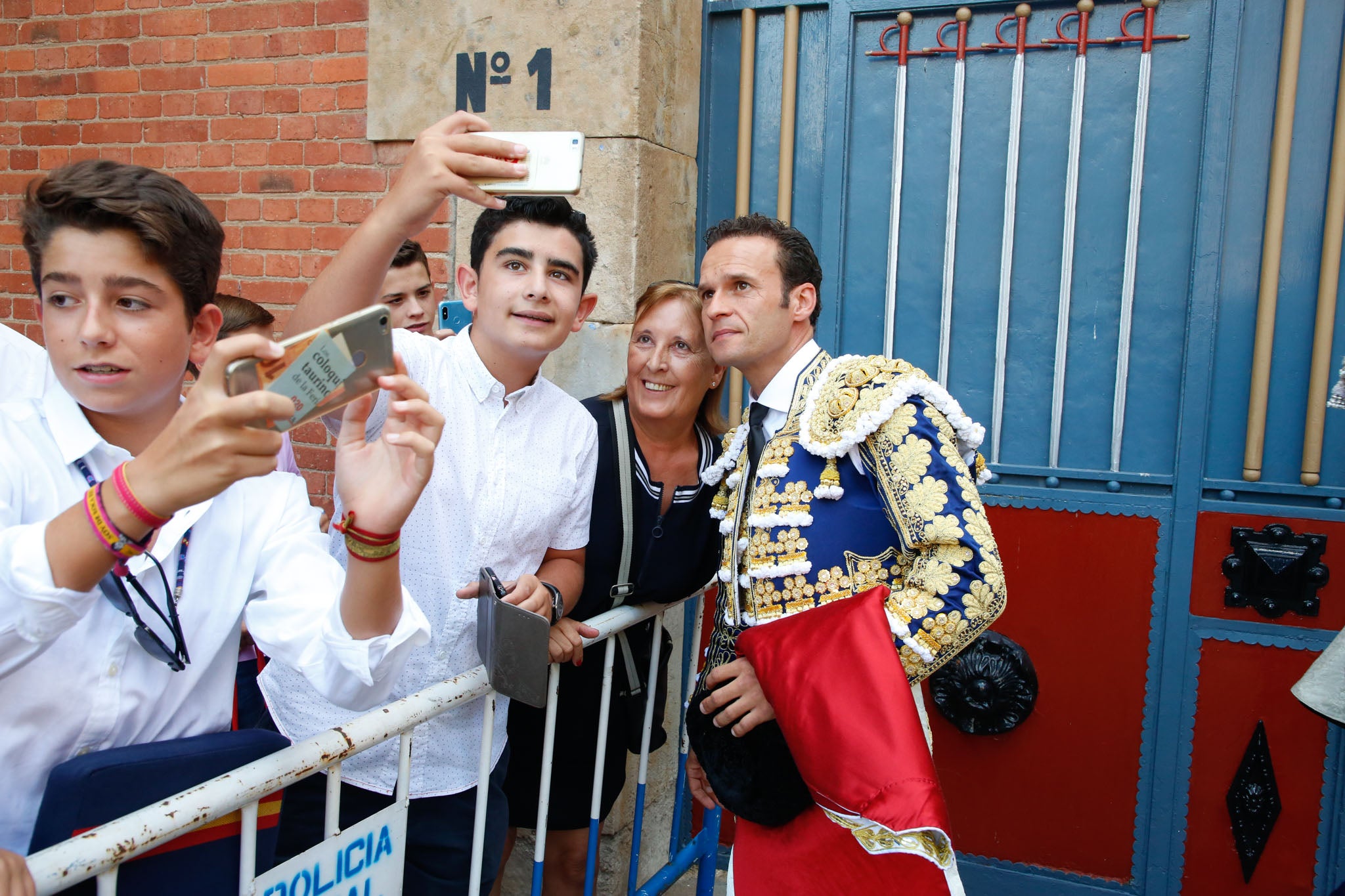 Máximos honores para el bravo, bello y distinguido toro de Montalvo que partió plaza