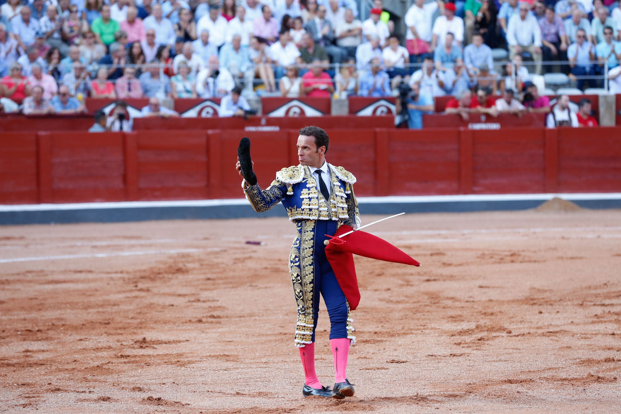 Máximos honores para el bravo, bello y distinguido toro de Montalvo que partió plaza