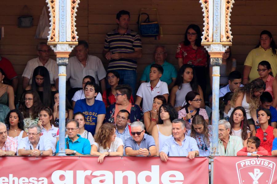 Fotos: El diestro salmantico Juan del Álamo triunfa en su tierra