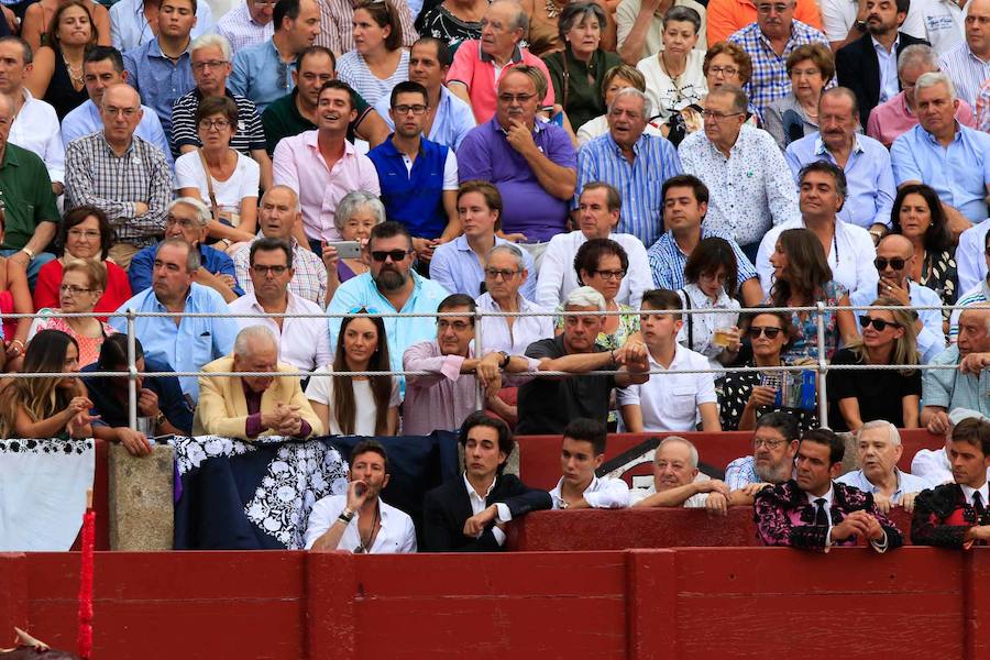 Fotos: El diestro salmantico Juan del Álamo triunfa en su tierra