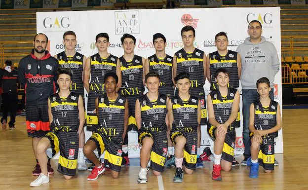 Plantilla del cadete B del CB Tormes de la temporada pasada. 