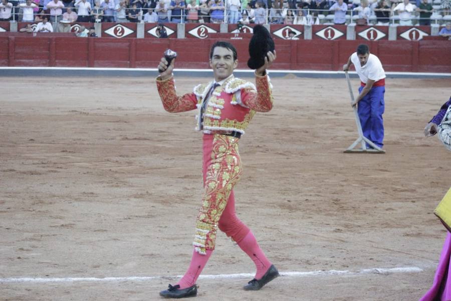 Fotos: López Chaves triunfa en La Glorieta ante Padilla y Joselito Adame