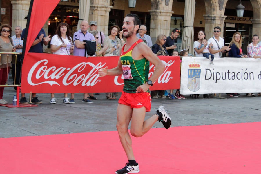 526 corredores participaron en esta tercera edición y tras hacer frente a los 10km de recorrido por la zona monumental, los ganadores fueron Ivá, Roade (Bikila) seguido de Ignacio Jesús González (Caja Rural At. Salamanca)