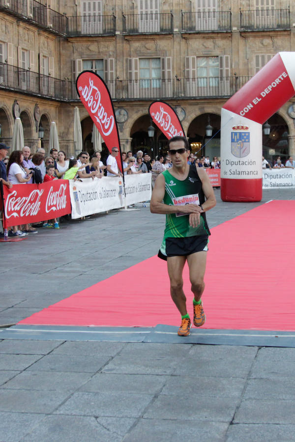 526 corredores participaron en esta tercera edición y tras hacer frente a los 10km de recorrido por la zona monumental, los ganadores fueron Ivá, Roade (Bikila) seguido de Ignacio Jesús González (Caja Rural At. Salamanca)