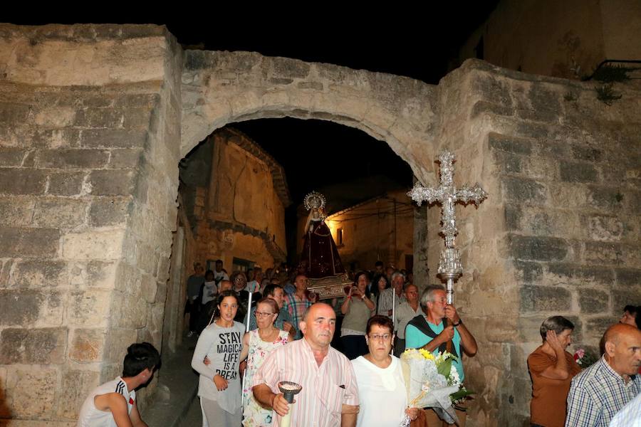 Fotos: Procesión de las hogueras en Palenzuela