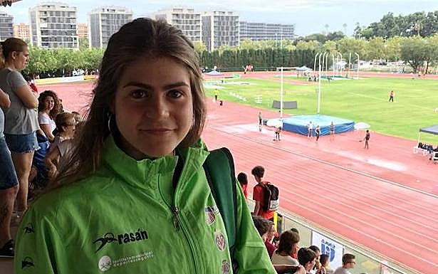 Águeda Muñoz, en la grada tras disputar este campeonato.