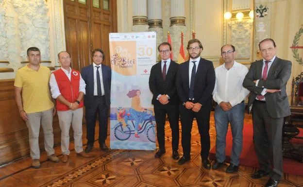 Presentación del Día de la Bici de Valladolid en el Ayuntamiento de la capital vallisoletana. 
