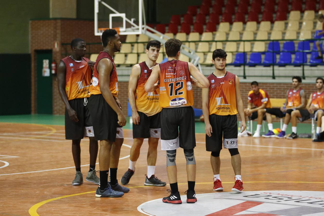 El equipo salmantino se impone en un igualado encuentro al Agustinos Eras de León (79-73)