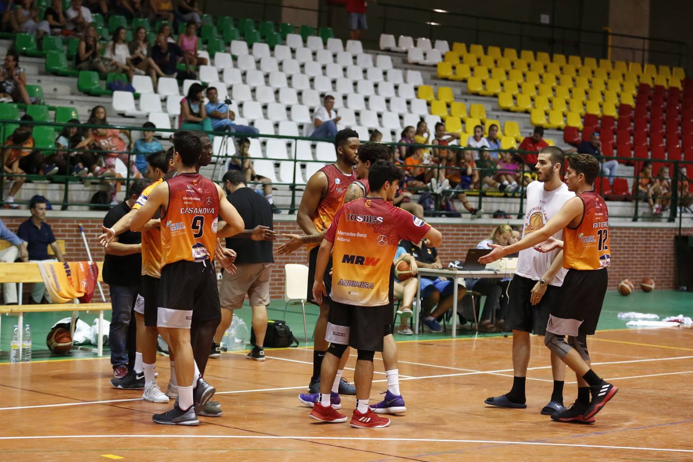 El equipo salmantino se impone en un igualado encuentro al Agustinos Eras de León (79-73)