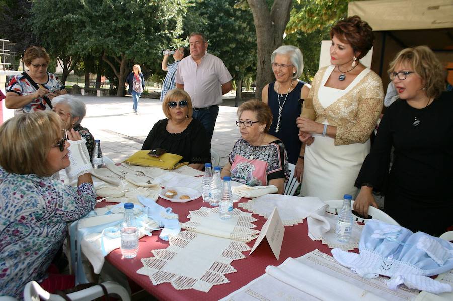 Fotos: Feria Entre costuras y tradición en Cuéllar