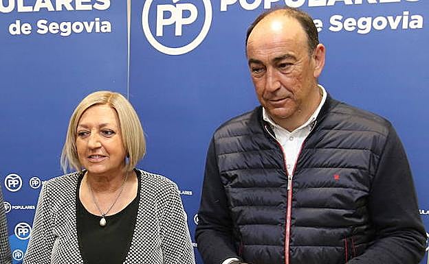 La presidenta y el secretario general del Partido Popular de Segovia