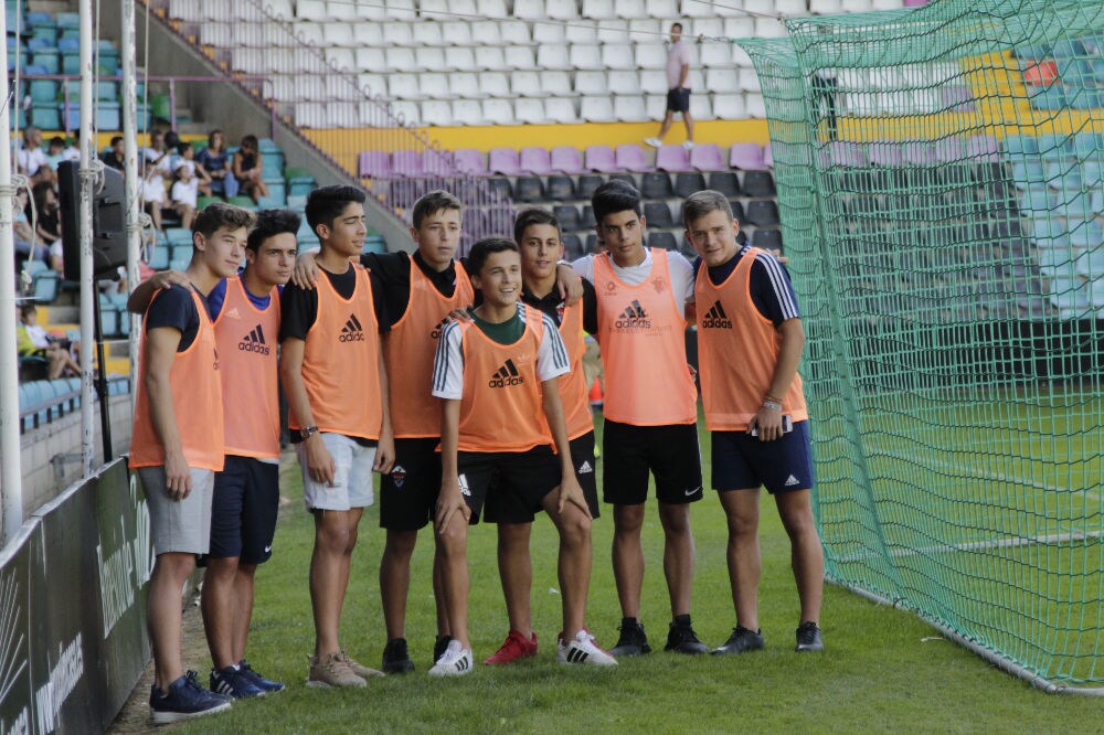 El conjunto chacinero se impone en unos trepidantes minutos finales y logra su primera victoria fuera de la Liga mientras que los de Campos encajan la primera derrota ante su afición