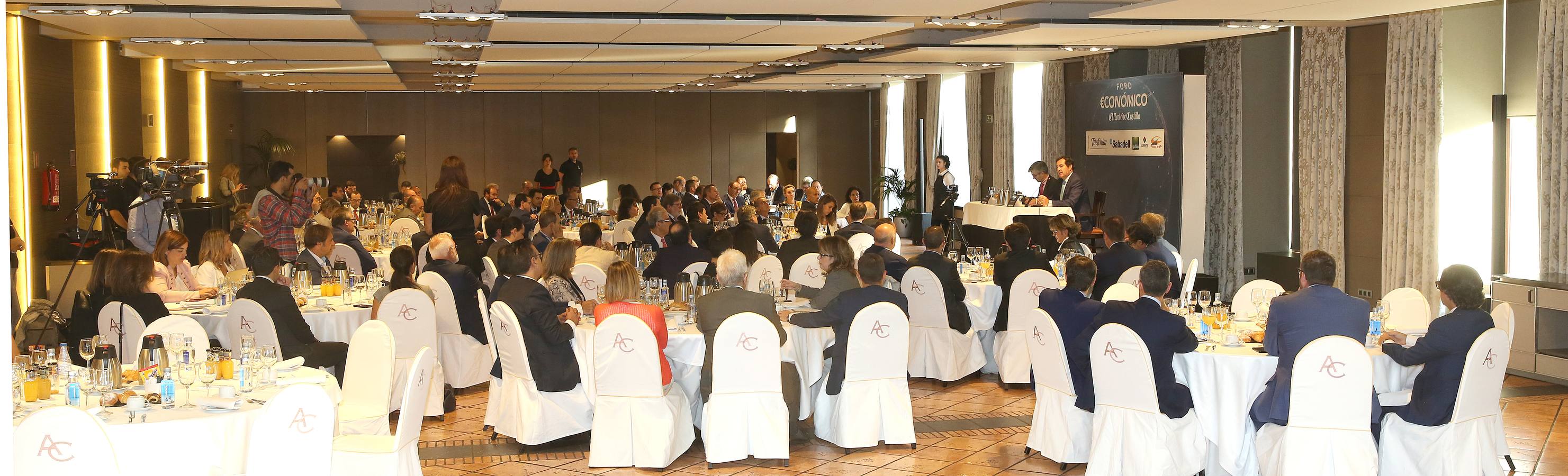 El presidente de Confederación Española de la Pequeña y Mediana Empresa (Cepyme) y candidato a la presidencia de la CEOE, ha asegurado en el foro que su gran preocupación a la hora de sumir las nuevas funciones, será «la puesta en valor de la figura del empresario, que no es emprendedor, ni autónomo. Es empresario»