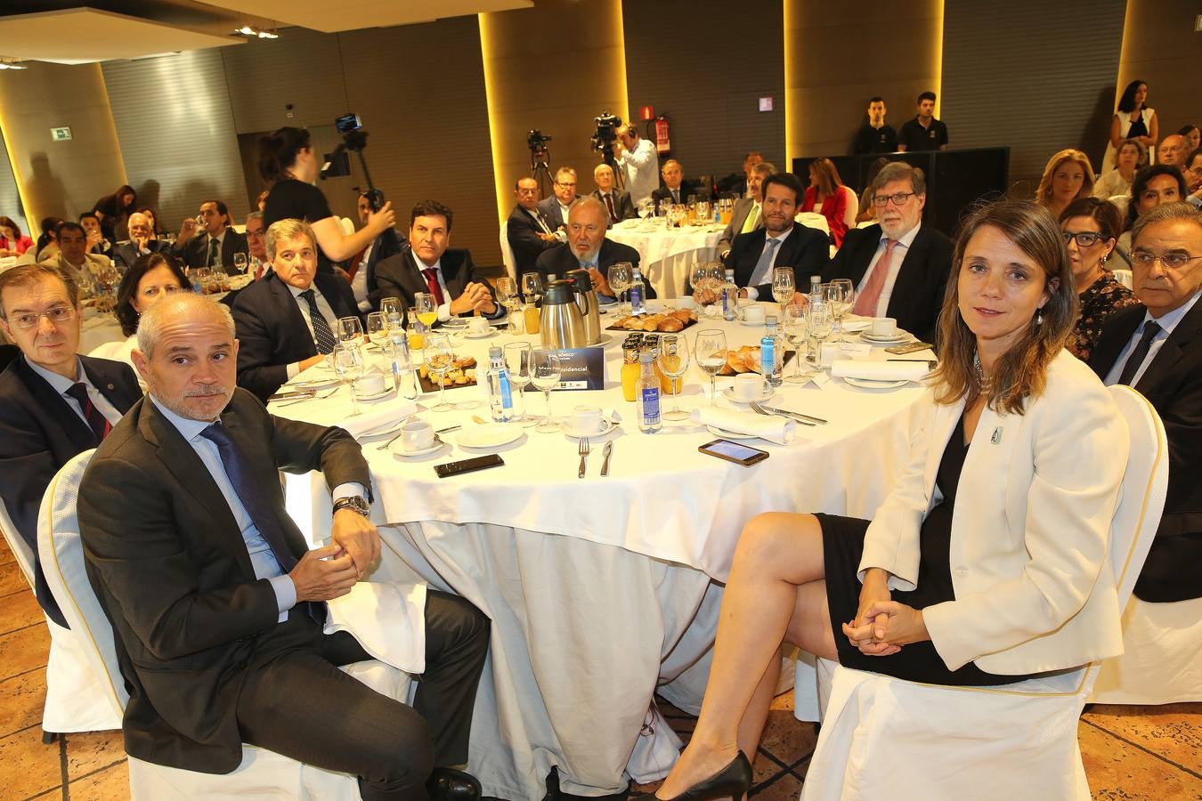 El presidente de Confederación Española de la Pequeña y Mediana Empresa (Cepyme) y candidato a la presidencia de la CEOE, ha asegurado en el foro que su gran preocupación a la hora de sumir las nuevas funciones, será «la puesta en valor de la figura del empresario, que no es emprendedor, ni autónomo. Es empresario»