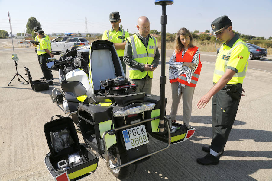 Fotos: Velolaser nuevo Radar para las carreteras Palentinas