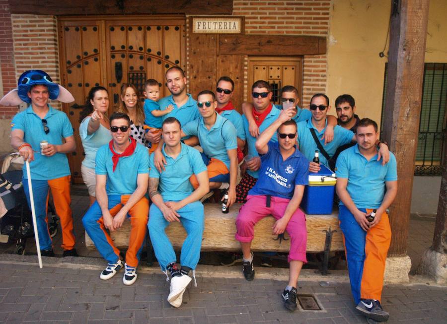 Fotos: Olmedo inicia sus fiestas con un multitudinario chupinazo