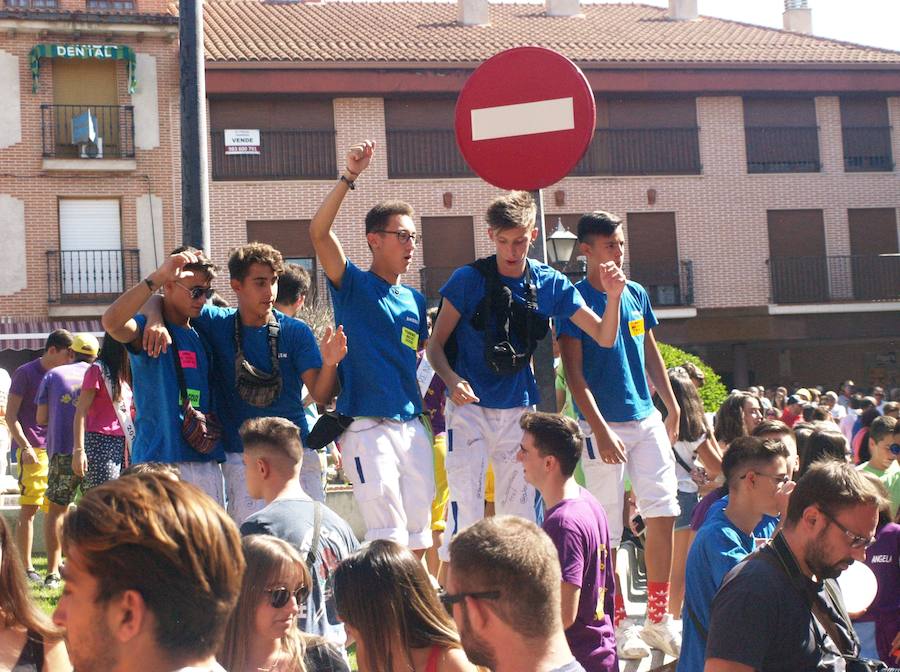 Fotos: Olmedo inicia sus fiestas con un multitudinario chupinazo