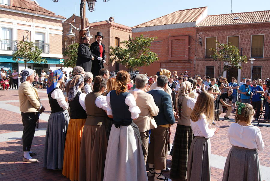 El municipio celebra paralelamente a la recreación del hecho histórico la IV Fiesta de la Vendimia y la II Feria de Oficios Artesanos en torno al vino