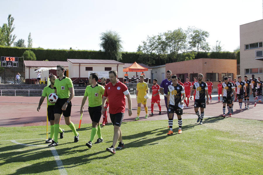 Fotos: Unionistas cae por la mínima ante la Cultural Leonesa (0-1)