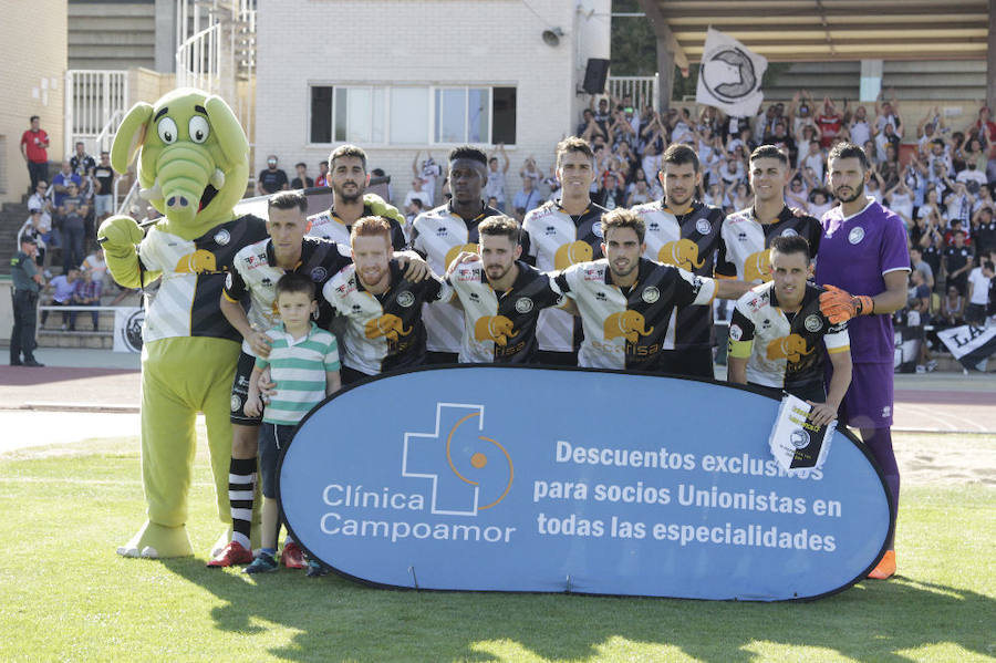 Fotos: Unionistas cae por la mínima ante la Cultural Leonesa (0-1)