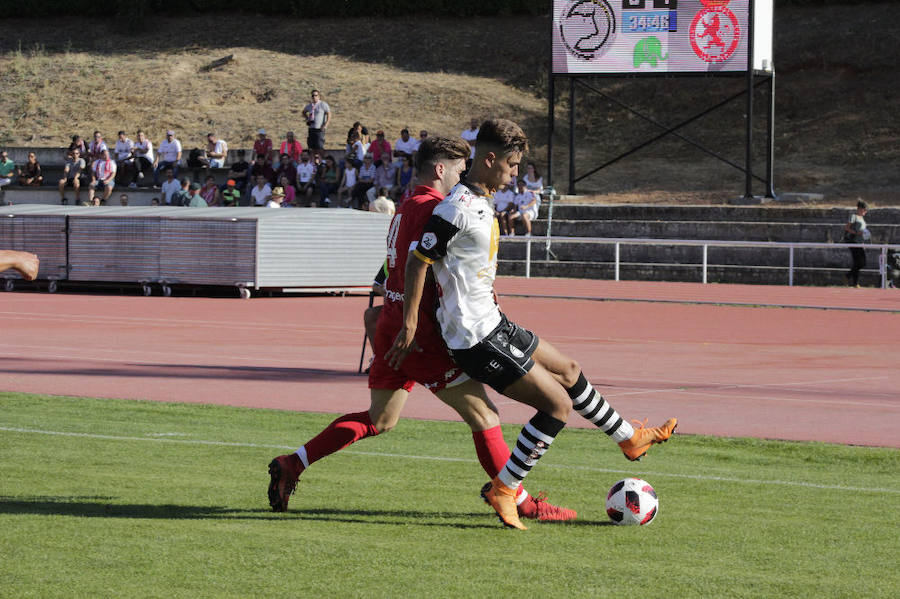 Fotos: Unionistas cae por la mínima ante la Cultural Leonesa (0-1)