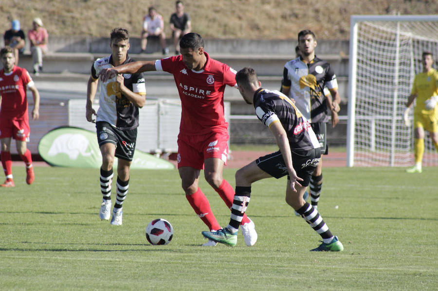 Fotos: Unionistas cae por la mínima ante la Cultural Leonesa (0-1)