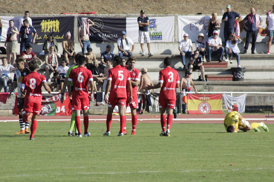 Fotos: Unionistas cae por la mínima ante la Cultural Leonesa (0-1)