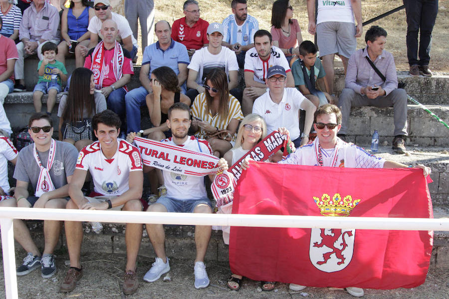 Fotos: Unionistas cae por la mínima ante la Cultural Leonesa (0-1)