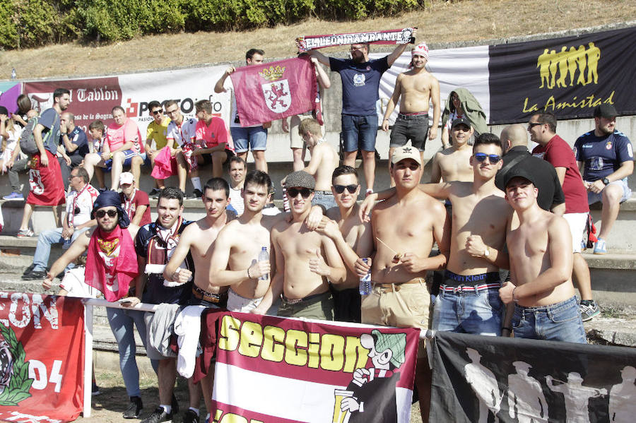 Fotos: Unionistas cae por la mínima ante la Cultural Leonesa (0-1)