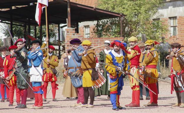Un momento de la recreación histórica de la estancia de María Manuela de Portugal en Aldeatejada en 1543 del año pasado.