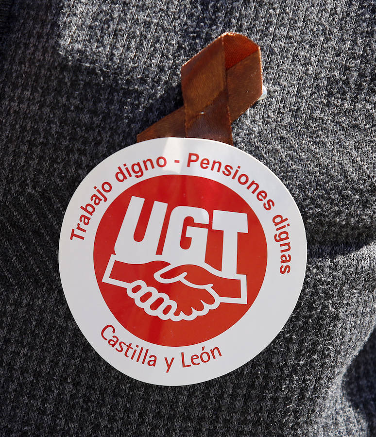 Fotos: Los pensionistas se manifiestan en Palencia