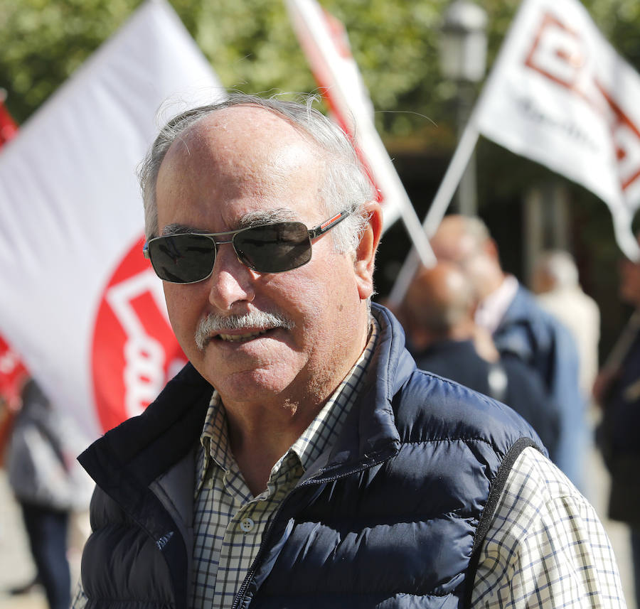 Fotos: Los pensionistas se manifiestan en Palencia