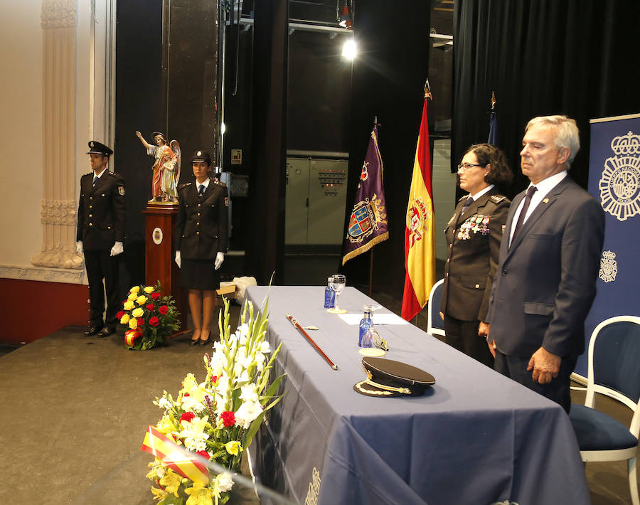 Fotos: Fiesta de los Angeles Custodios de la policia nacional en Palencia