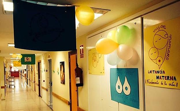 Hospital de Ávila 'decorado' con motivo de la Semana Mundial de la Lactancia Materna. 