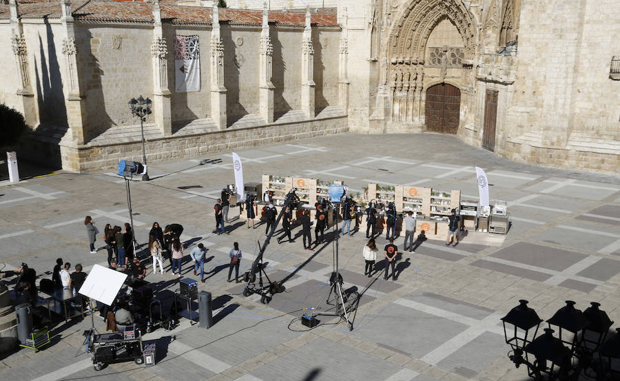 Fotos: Expectación en Palencia ante las cocinas de MasterChef Junior