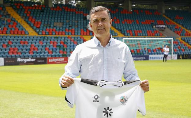 Campos, con la camiseta del Salamanca CF UDS en el Helmántico. 