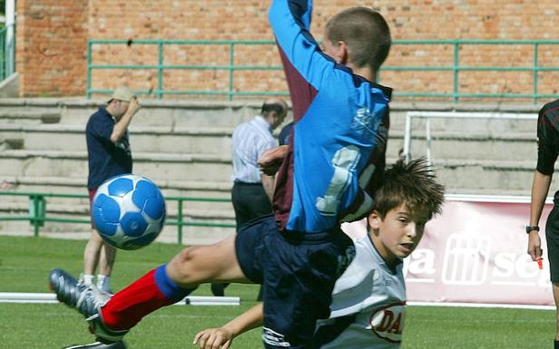 Imagen de un anterior partido de la categoría infantil.