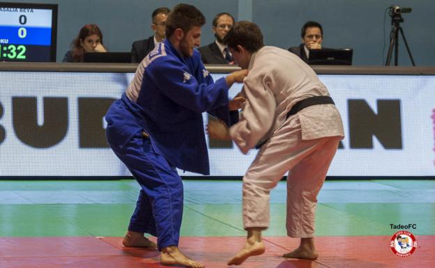 Charlie Antón, durante un combate. 