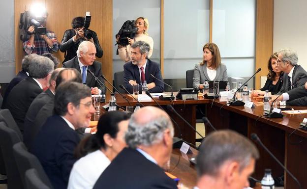 Reunión de los presidentes de los TSJ con el presidente del Supremo y del CGPJ, Carlos Lesmes, en la jornada inaugural. 