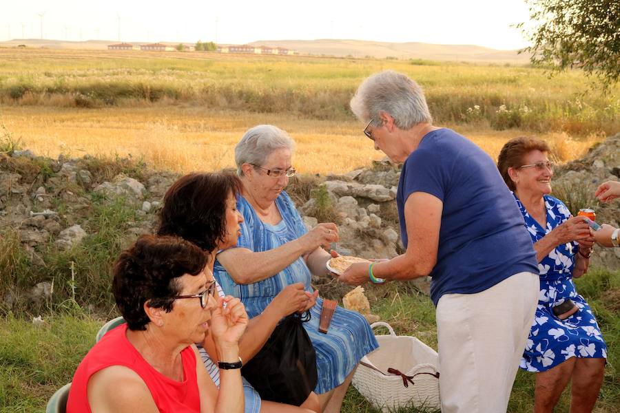 Fotos: Fuentes de Valdepero rehabilita con acierto los pilones