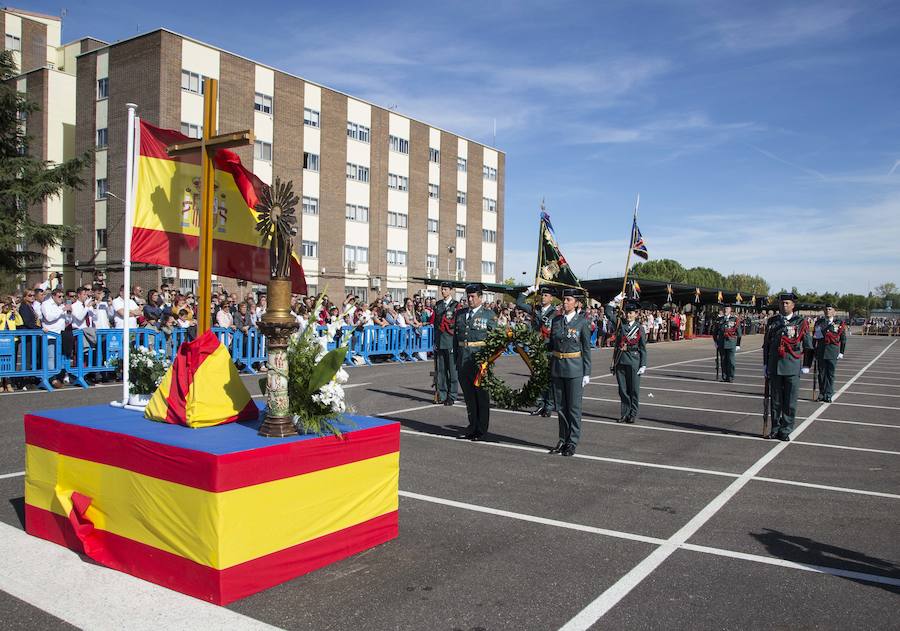 Fotos: La Guardia Civil celebra la Virgen del Pilar en Valladolid