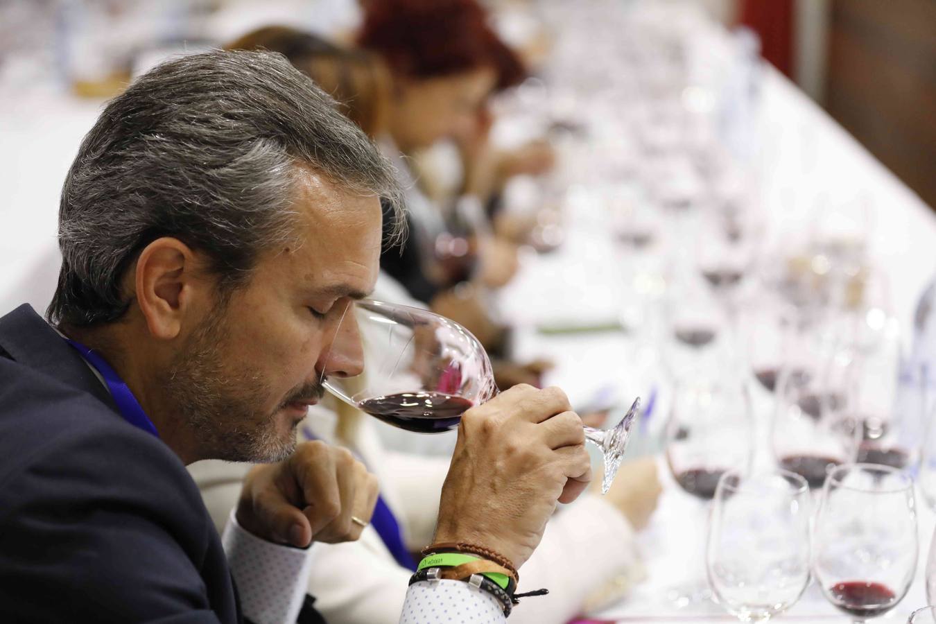 Profesionales de la sumillería de la región se concentran en torno a un programa de diferentes catas de vinos