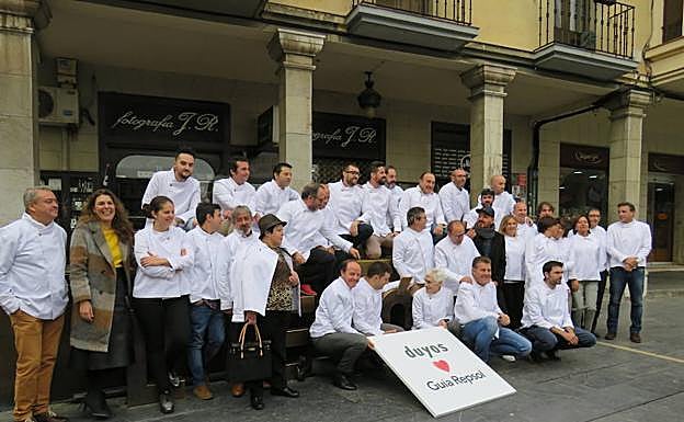 Foto de familia en el centro de León. 