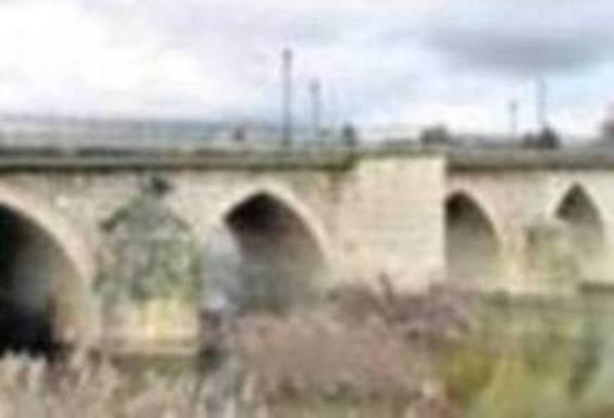 El puente medieval de Tordesillas.