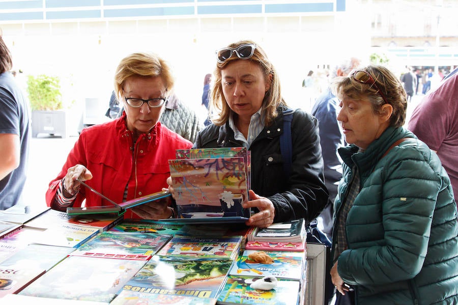 Fotos: Salamanca abre su Feria del Libro Antiguo y de Ocasión