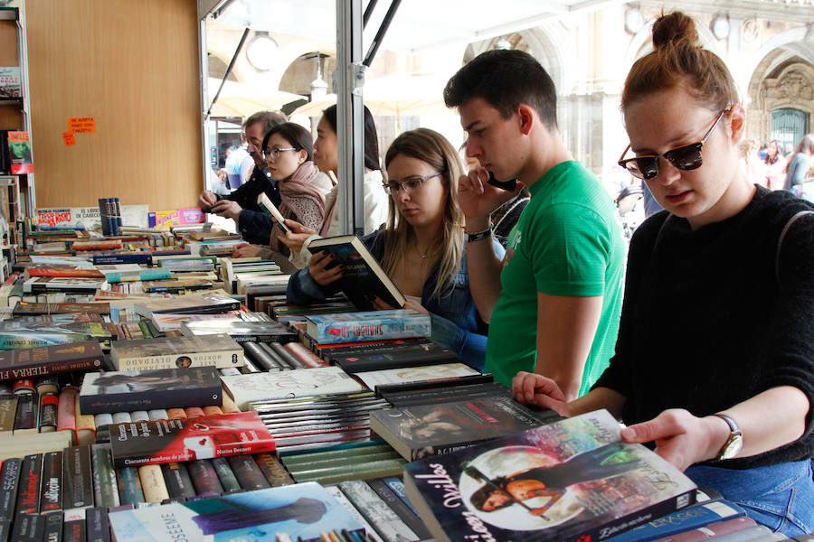 Fotos: Salamanca abre su Feria del Libro Antiguo y de Ocasión